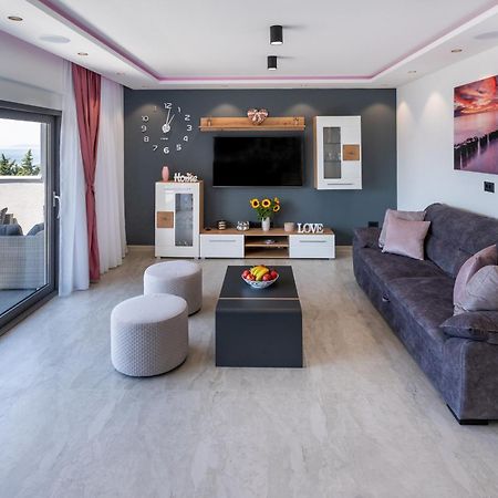 Luxury Apartment Lorena - Private Heated Pool - Jesenice  Kültér fotó