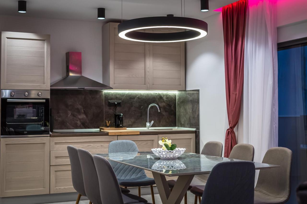 Luxury Apartment Lorena - Private Heated Pool - Jesenice  Kültér fotó