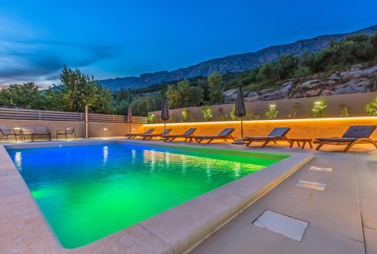 Luxury Apartment Lorena - Private Heated Pool - Jesenice  Kültér fotó